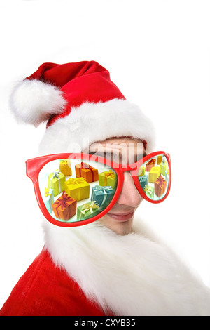 Mann verkleidet als Weihnachtsmann mit übergroßen Neuheit Brille Stockfoto