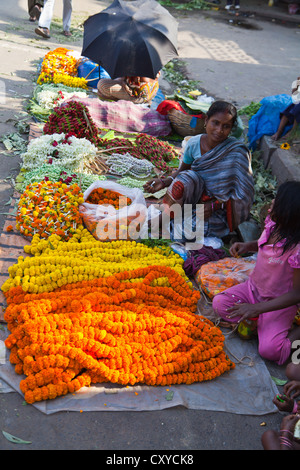 Landschaft auf dem Blumenmarkt Malik Ghat in Kolkata, Indien Stockfoto