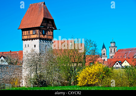 Dinkelsbühl, mittelalterliche Stadt in Bayern, Deutschland, Wachturm der Stadtmauer Stockfoto