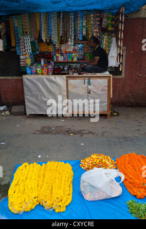 Landschaft auf dem Blumenmarkt Malik Ghat in Kolkata, Indien Stockfoto