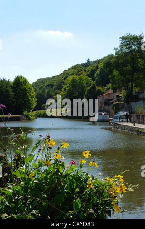 Canal du Nivernais Clamecy Stockfoto