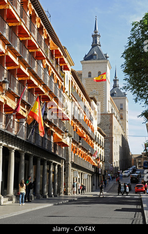 Plaza de Zocodover, quadratisch, Alcazar hinten, Festung, Toledo, Kastilien-La Mancha, Spanien, Europa, PublicGround Stockfoto