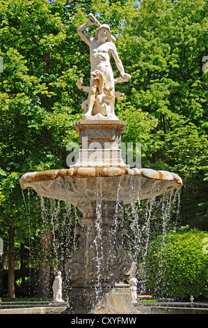 Brunnenskulptur, Jardin De La Isla, Royal Parks, botanische Gärten, Aranjuez, Spanien, Europa Stockfoto