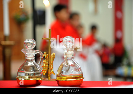 Weihe, Pfingsten Masse, Dios Con Nosotros Kirchengemeinde, El Mesquital, Guatemala City, Guatemala, Mittelamerika Stockfoto