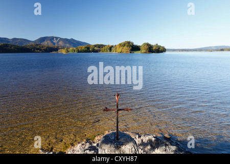 Staffelsee See, Kreuz, Seehausen, Blick auf Insel Woerth, Bayern, Oberbayern, PublicGround Stockfoto