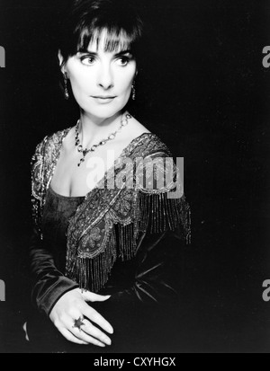 ENYA BRENNAN Promotional Foto der irischen Sängerin im Jahr 1997. Foto Simon Fowler Stockfoto