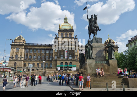 Das Wenzel-Denkmal auf Václavské Námestí, Wenzelsplatz, vor dem Nationalmuseum, Prag, Tschechische Republik Stockfoto