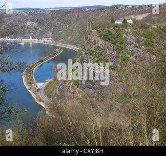 Blick auf den Rhein und der Loreley-Felsen von St. Goar, St. Goarshausen, Rheinland-Pfalz Stockfoto