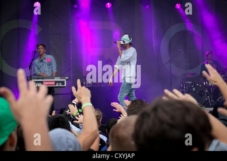 Rapper Cro, richtiger Name Carlo Waibel, aus Stuttgart, tragen seine üblichen Pandamaske bei den Musikfestspielen in Greenville Stockfoto