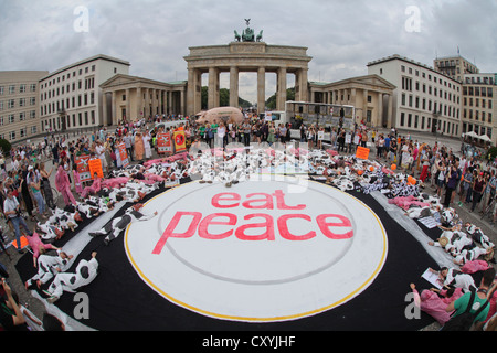 Frieden für eine Ernährung ohne zu sterben-in Aktion zu Beginn der Veggie-Parade, Veganer und Vegetarier protestieren unter dem Motto Essen Stockfoto