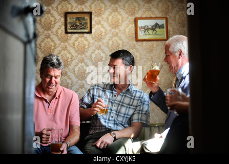 Der Verkauf des historischen Stube Pub the Sun Inn in Leintwardine, Herefordshire, die nach dem Tod des Inhabers Florenz Lane Stockfoto