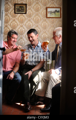 Der Verkauf des historischen Stube Pub the Sun Inn in Leintwardine, Herefordshire, die nach dem Tod des Inhabers Florenz Lane Stockfoto