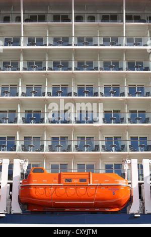 Balkone auf Kreuzfahrt Schiff Celebrity Reflection Stockfoto