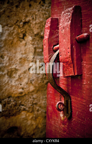 Tür-Detail im Vézère-Tal, Perigord, Frankreich, Europa Stockfoto