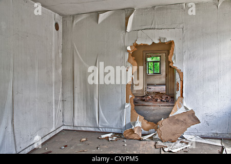 Verfallenes Haus vor dem Abriss, Laupheim, Baden-Württemberg Stockfoto