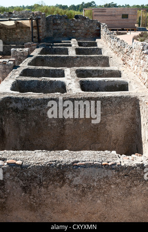 Römische Ruinen des Garum - Fisch salzen - Fabrik, Troia, Setubal, Portugal Stockfoto