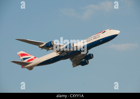 Boeing 747-87UF SCD von British Airways World Cargo, Global Supply Systems, dem Start vom Flughafen Frankfurt, Frankfurt Am Main Stockfoto