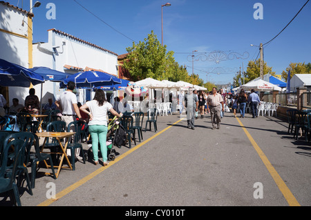 die Participantes besuchen fairen internationalen Agro-industrielle Tierschau, Bereich Agro-Food-Produkte an Zafra, Spanien Stockfoto