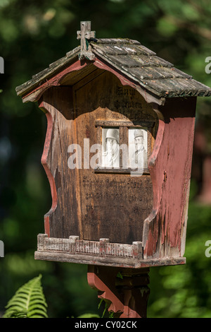 Grab, historischen Wald Friedhof "Revier", Soldatenfriedhof, Innsbruck, Tirol, Österreich Stockfoto