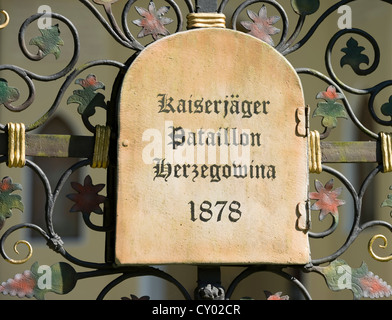 Grab des "Kaiserjaeger Battaillon Herzegowina 1878", historische Wald Friedhof "Revier", Soldatenfriedhof, Innsbruck Stockfoto