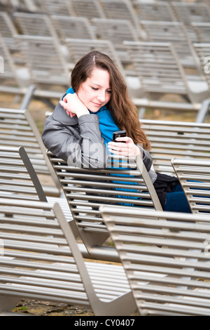 Teenager-Mädchen, 15 Jahre, in ein open-air-Theater, Bad Staffelstein, Bayern Stockfoto