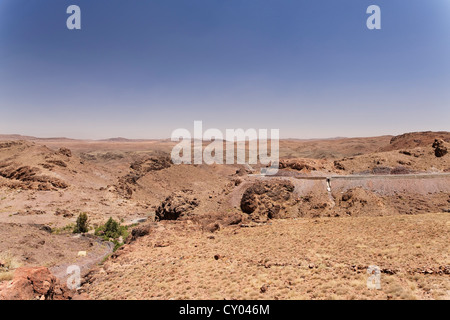 Mondlandschaft im Atlasgebirge, Marokko, Maghreb, Nordafrika, Afrika Stockfoto