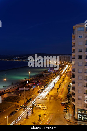 Avenue Mohammad VI und der Stadt Strand von Tanger-Assilah, Tanger-Tetouan, Marokko, Nordafrika, Maghreb, Afrika Stockfoto