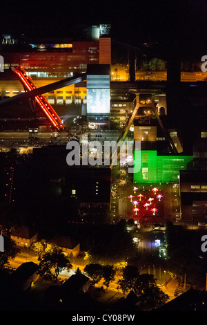 Luftaufnahme, Zeche Zollverein Zeche mit Verkokung zu Pflanzen, UNESCO-Weltkulturerbe, jährliche Kulturveranstaltung Extraschicht 2012 Stockfoto