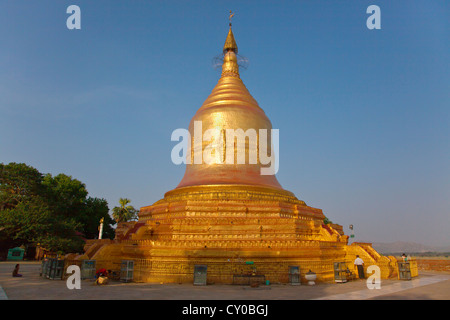 LAWKANANDA PAYA wurde von Anawrahta 1059 n. Chr. erbaut und liegt am Ufer des Flusses Irrawaddy - BAGAN, MYANMAR Stockfoto