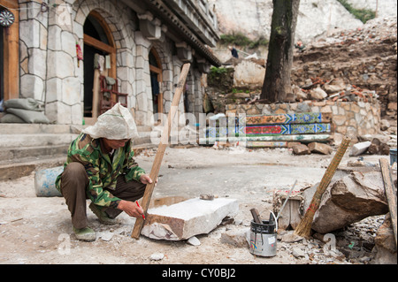 Arbeitnehmer und Konstruktion an das Kloster San Huang Zhai auf dem Song-Berg, China Stockfoto