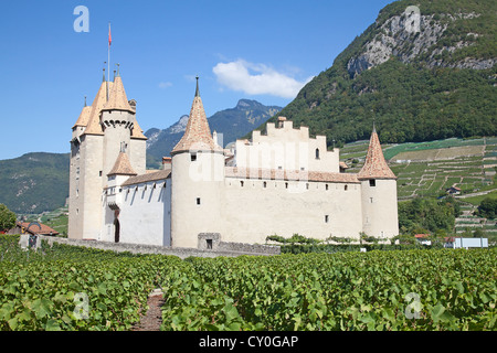 Berühmtes Schloss Chateau d ' Aigle im Kanton Waadt, Schweiz Stockfoto