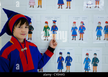 Sami-Kind in der Schule im Norden Finnlands Stockfoto