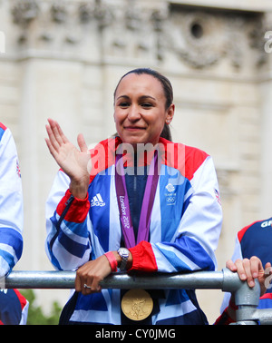 Jessica Ennis, Olympiasieger auf der London 2012 Olympische Parade; durch die Straßen von London. Stockfoto