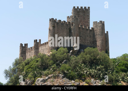 Burg von Almourol steht auf einer felsigen Insel in der Mitte den Tejo, Portugal Stockfoto