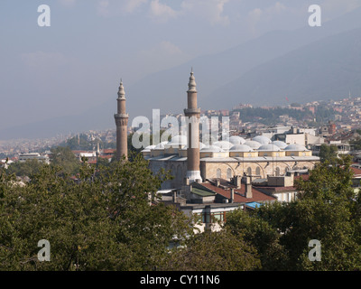 Ulu Cami der großen Moschee in das alte Zentrum von Bursa-Türkei gebaut ca. 1395 zu Beginn der osmanischen Zeit, ein UNESCO-Weltkulturerbe Stockfoto