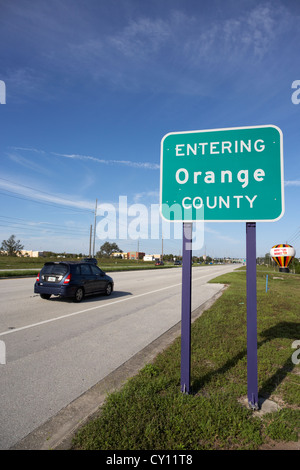 Auto in orange County auf dem US-192 Autobahn in der Nähe von Orlando Florida usa Stockfoto