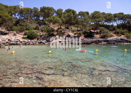 Menschen Baden Cala Barca, Santanyi "Bezirk, Ostküste Mallorca Meer Balearen Spanien Stockfoto