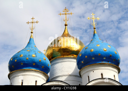 Uspenski-Kathedrale (1585) in Trinity Klosters des Heiligen Sergius, Sergiyev Posad, Russland Stockfoto