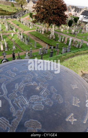 Sicht-Indikator und alten Stadt Friedhof auf Damen Rock in Church of Holy Rude in Stirling, Schottland Stockfoto