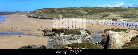 Blick auf den Surf-Strand, Perranporth Dorf; Cornwall Grafschaft; England; UK Stockfoto