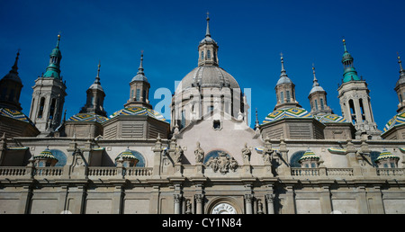 Die römisch-katholische Basilika-Kathedrale unserer lieben Frau von der Säule. Stockfoto