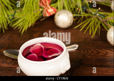 Traditionelle Weihnachten rote Bete Suppe Stockfoto
