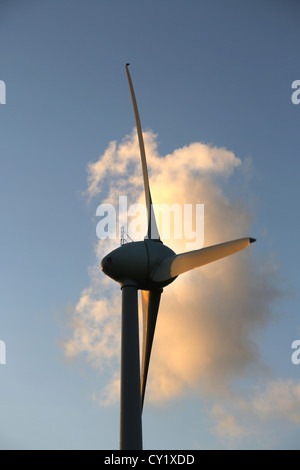 Calais Frankreich Windkraftanlage in der Nähe von Eurotunnel Stockfoto