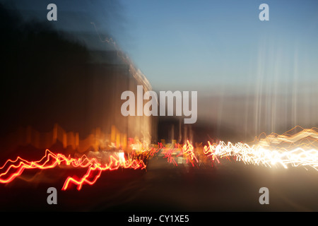 Abstrakte Lichter auf der Autobahn bei Nacht England Stockfoto