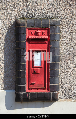 Victoria Reich (Victorian Era) Postfach im Dorf, Cheshire, England, UK. Stockfoto
