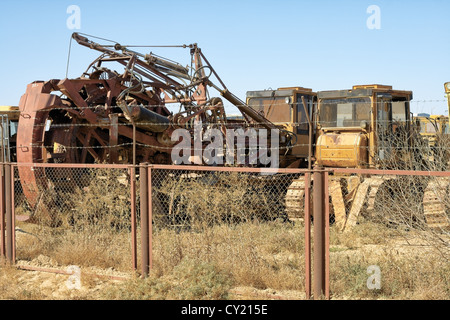 Digger, Sediment, Schaufel, verfolgen, Bagger, groß, braun, Raupe, Bau, Förderband, Rad, Holzteller, graben, Kraft, machin Stockfoto