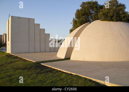 Erstellt von Dani Karavan Denkmal. Kikar Levana (Hebräisch für White Plaza; 1977-1988, Tel Aviv, Israel) Tel-Aviv.Israel Stockfoto