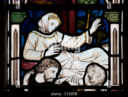 Christus ist die Witwe Sohn Wunder, gebeizt Glas ausführlich Alderminster Kirche erhöhen. Stockfoto