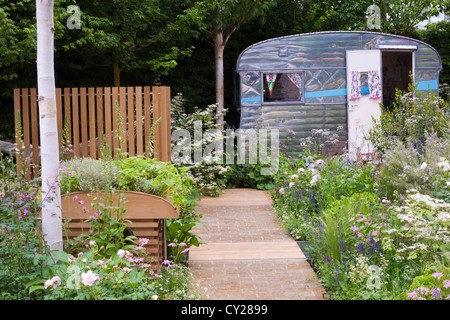 Blick auf den modernen Garten. Ein Fest der Caravaning - RHS Chelsea Flower Show 2012. Design: Jo Thompson Stockfoto
