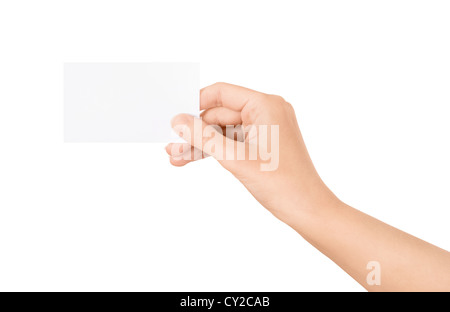 Frau, die Leere Visitenkarte in der Hand hält. Isoliert auf weiss. Stockfoto